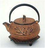 Leaf Cast Iron Teapot w/Trivet